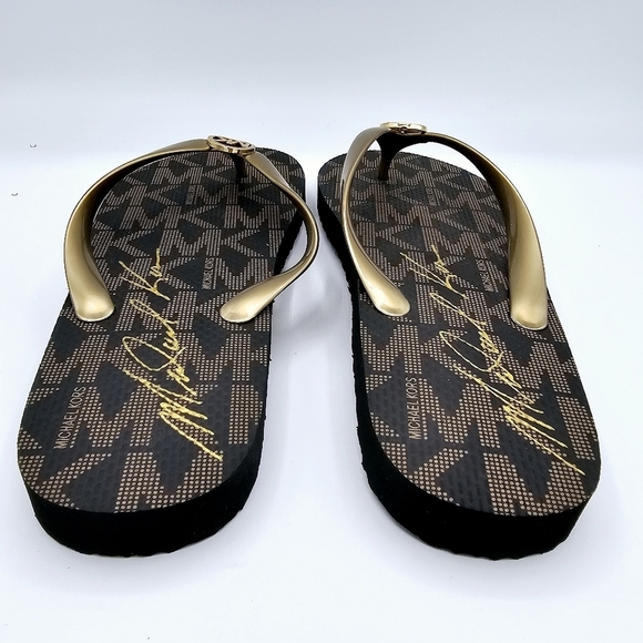 Michael Kors Jet Set Signature Flip Flops Gold Logo NWOT Women's size 11 - Picture 7 of 11